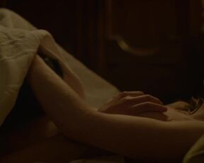 Adele Simphal - L'attente (2017) nude scenes