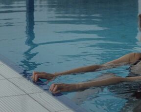 Emmanuelle Devos, Diane Rouxel - Moka (2016)