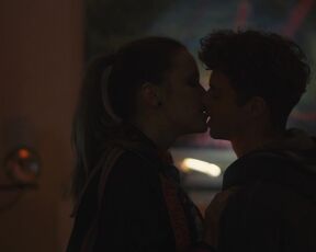 Natalia Jedrus nude - Sortownia s01e06 (2023) lusty orgy TV scene