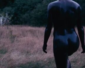 Esther Rousseau-Morin - Ravages (2015) topless scene