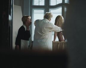 Paulina Gałązka naked - Warszawianka s01e09 (2023) lusty nudity episode