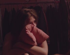 Alai Travesedo Gil topless - Los confines (2019) erotic scene