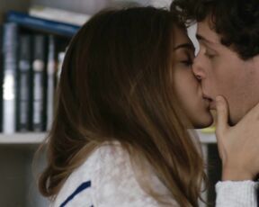 Barbara Ramella - Slam Tutto per una ragazza (2016) nudity episode