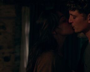 Ariane Labed nude - Avant l'effondrement (2023) nudity hot episodes