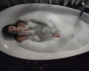 Emma Eliza Regan sexy - Wild Fire Nights (2017)