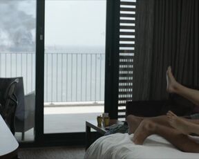 Merve Dizdar topless - The Gulf (2017)