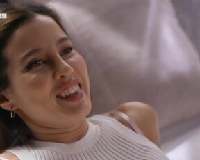 Alexandra Fonsatti, Laura Egger - Alles was zählt e4240 (2023) lesbian hot kiss episode