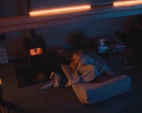 Kamila Janovičová hot - Spolu (2022)sex movie scene