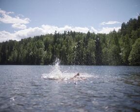 Thea Sofie Loch Næss nude - Som om himmelen revna (2017) topless movie video