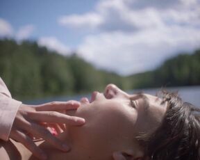 Thea Sofie Loch Næss nude - Som om himmelen revna (2017) topless movie video