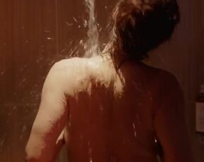 Julie Meunier - Crimes parfaits s02e02 (2018) Topless Video