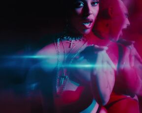 Doja Cat nude - Attention (2023) hot music clip