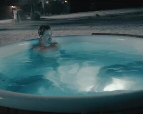 Svenja Jung topless - Der Pfau (2023) hot tub scene