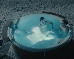 Svenja Jung topless - Der Pfau (2023) hot tub scene