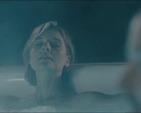 Svenja Jung topless - Der Pfau (2023) hot tub scene