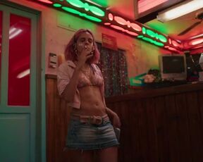 Helena Caldeira, Kelly Bailey - Turn of the Tide (Rabo de Peixe) s01e01-06 (2023) nude scene