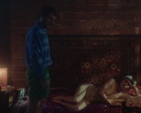 Kinga Ötvös nude - Békeidõ (2020)