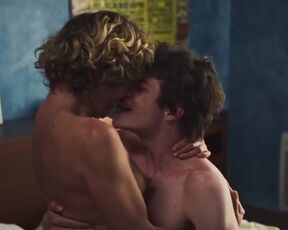 Cécile de France, Imane Laurence nude - La passagère (2022) hot sex scene