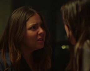 Diana Bovio, Katixa Mecerreyes, Ana Sofia Gatica, Montserrat Marañon - Atrapadas en Familia (2022) hot scenes