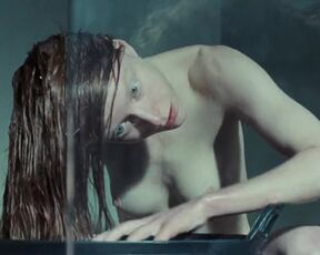 Anneke Sluiters nude, Khadija El Kharraz Alami hot - Splendid Isolation (2022) Lesbian Drama