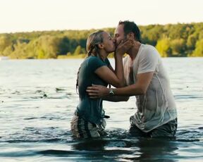 Jana Reinermann nude, Jytte-Merle Böhrnsen sexy - Kokowääh 2 (2012) hot topless scene