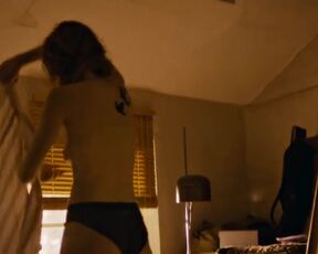 Aylin Tezel, Yuval Scharf nackt - Der Russe ist einer, der Birken liebt (2022)