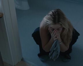 Carla Eleonora Feigenberg nude - Et eksempel (2022) Topless Bathroom Scenes