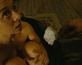 Carla Eleonora Feigenberg nude - Et eksempel (2022) Topless Bathroom Scenes