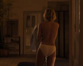 Lena Gora nude - Święty (2023) hot sexy scene