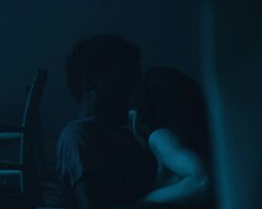 Ayumi Roux topless - Les rivieres pourpres (2022) s04e03