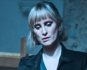 Ayumi Roux topless - Les rivieres pourpres (2022) s04e03