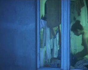 Malgorzata Neumann, Anna Bielecka naked - Korytarz (2004) lusty & peeping scenes