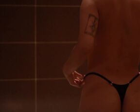 Leah Lovett - DOUCHE