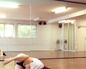 Stripped dance instructor shows master class