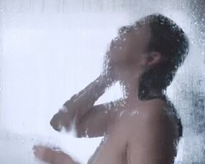Anna Krotoska naked - Holiday (2021) topless scene