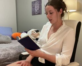 Hidden Cam of fantastic brown-haired reading a super-fucking-hot romance novel and getting off to it