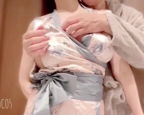 Total figure service with softcore baps overflowing from kimono ❤️