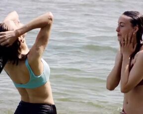 Antoinette Ullrich, Sophie Vergères lesbian - Amira (2022) hot scene