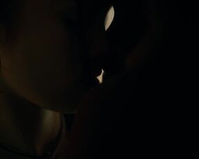 Tracy Gotoas, Lola Le Lann sexy - Ganglands s02e01e05 (2023) hot lesbian