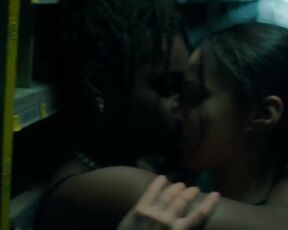 Tracy Gotoas, Lola Le Lann sexy - Ganglands s02e01e05 (2023) hot lesbian