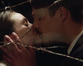 Laura Balzer nackte - Trümmermädchen (2021) hot videos