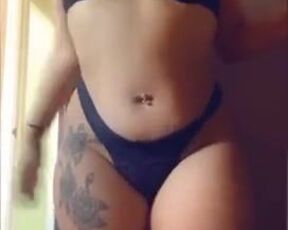 Stellar super-bitch displays off forms