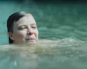 Hanna Hilsdorf, Saskia Rosendahl nude - A Thin Line s01e05 (2023) nudity TV movie scene