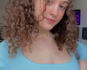 TickTok Model shows her boobs and shakes them fast