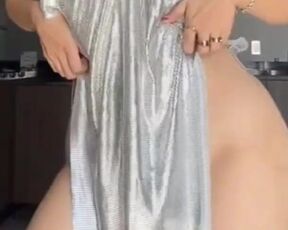 Pretty girl, where are the panties...