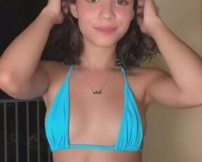 Topless dancing from a young tinny tiktokker girl