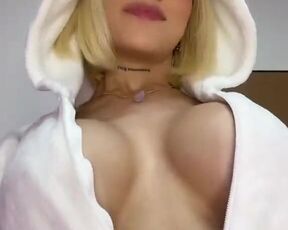 New Cosplay Hot Busty Model