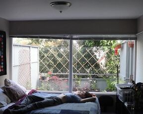 Bored Dame Milks to Ceiling Bap