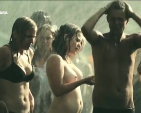 Madelief Blanken nude - Feuten (2010) topless show