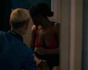 Tracy Gotoas - Du crépitement sous les néons (2022) great scenes